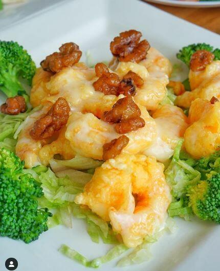 Shrimp Honey Walnut In Mayo Sauce